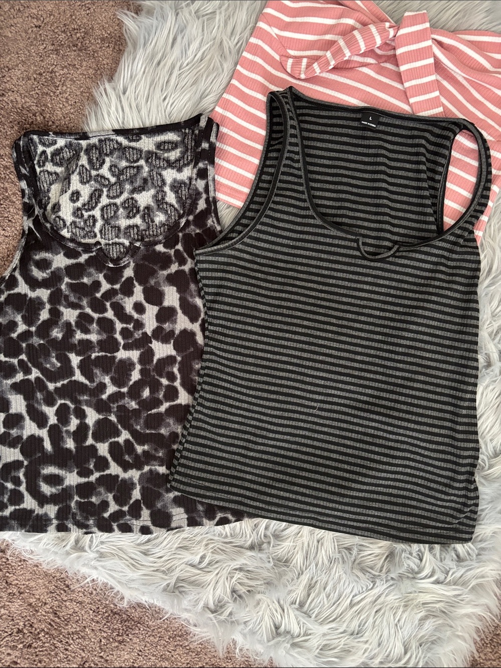 Assorted Large Tops - Picture 3 of 4